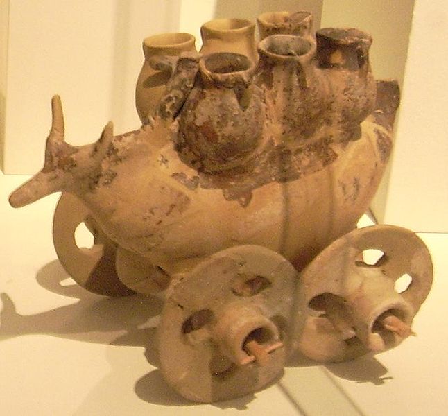 负担负载与amphorae在古墓Anagyrus的墓地的发现，兽的形状Askos;晚7 - 6世纪初公元前.jpg