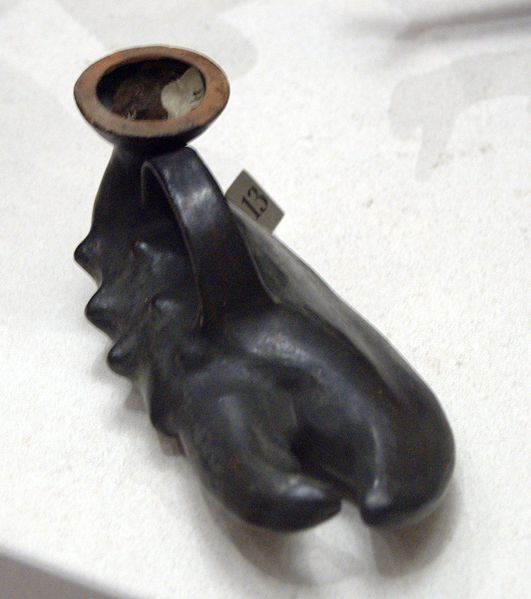 阿普利亚形龙虾爪，公元前四世纪的下半年。ubicación实际mostrar]博物馆德尔小皇宫，.jpg