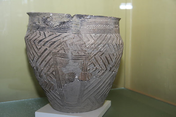 800px-BoianCulturePottery[1]b0ian.JPG