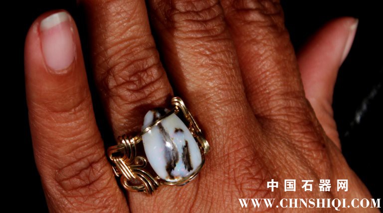 phoca_thumb_l_opal ring.jpg